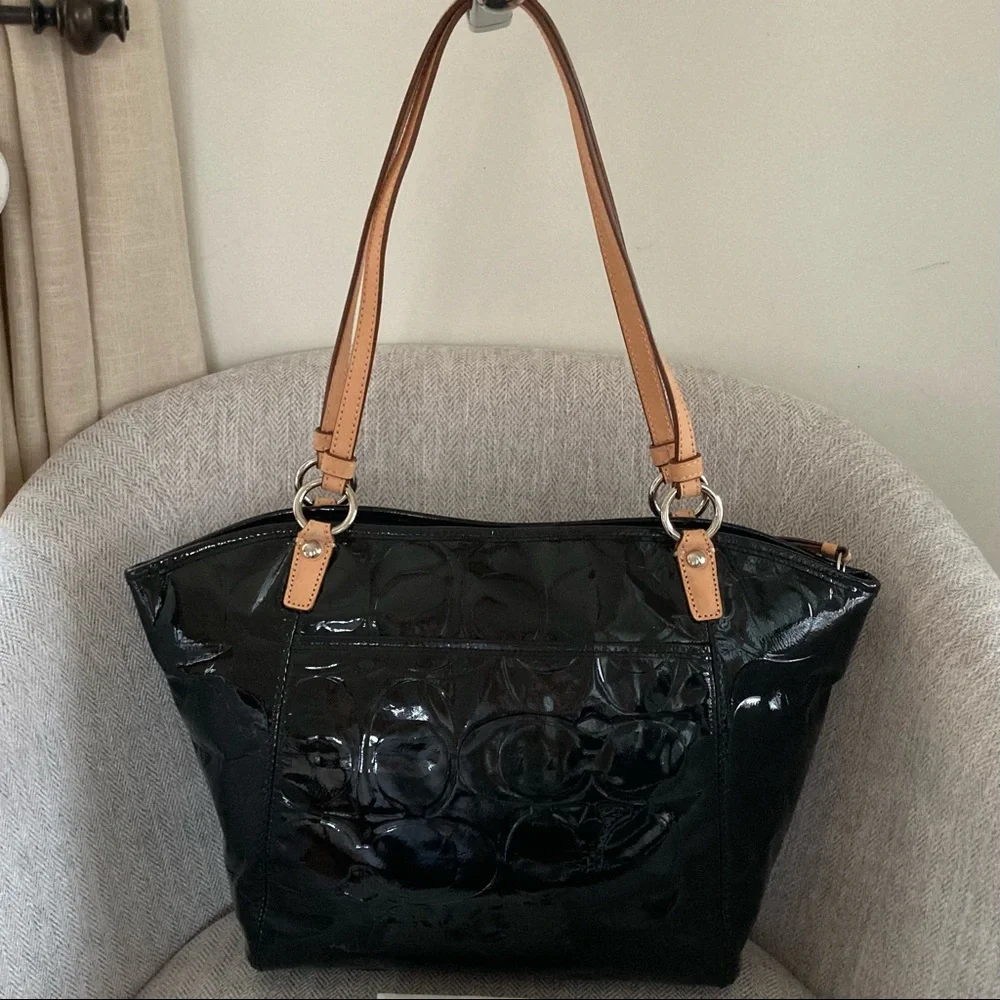 Coach Patten Vechetta Leather Shoulder Bag
